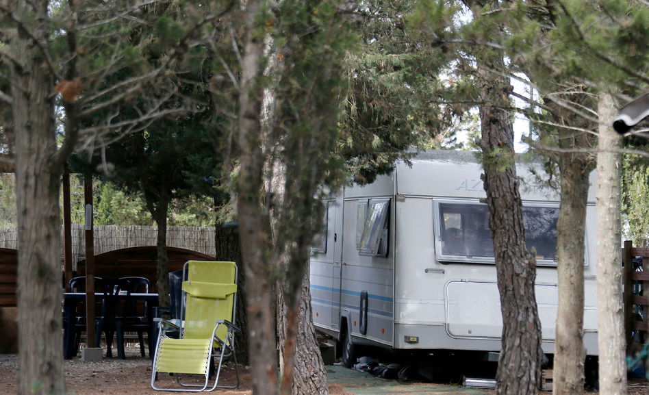 Terrain de caravane au camping le Clapotis dans l'Aude