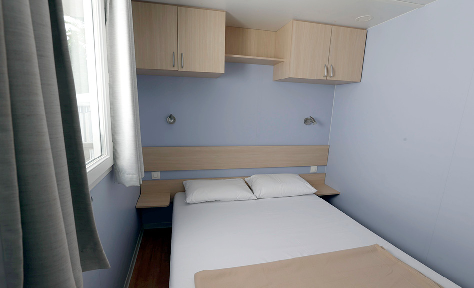 chambre double d'un mobil-home Comfort